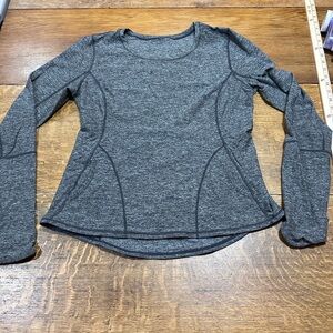 Women's Gray Long Sleeve workout  Top no tags approx size large(J)